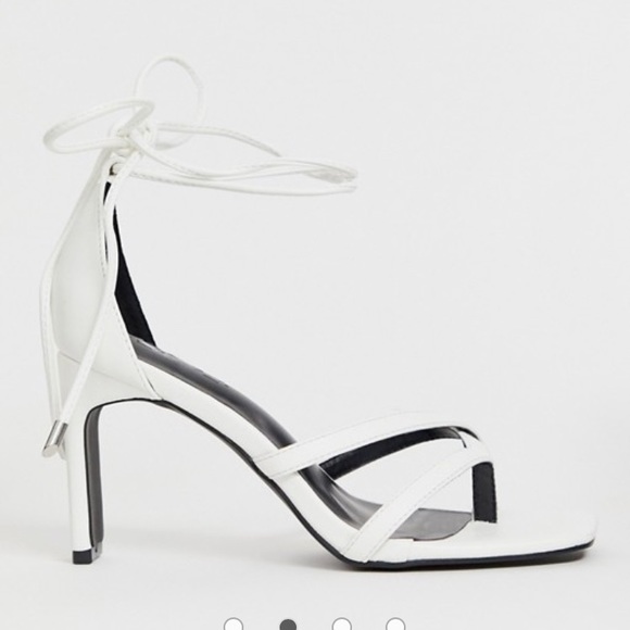 white 3” strapped heel sandal - Picture 3 of 4